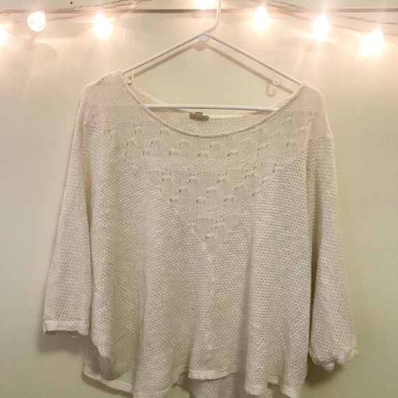 Flowy white detailed front top - Picture 1 of 1